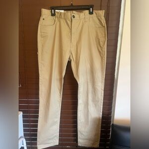 Izod Men's Tan Chinos